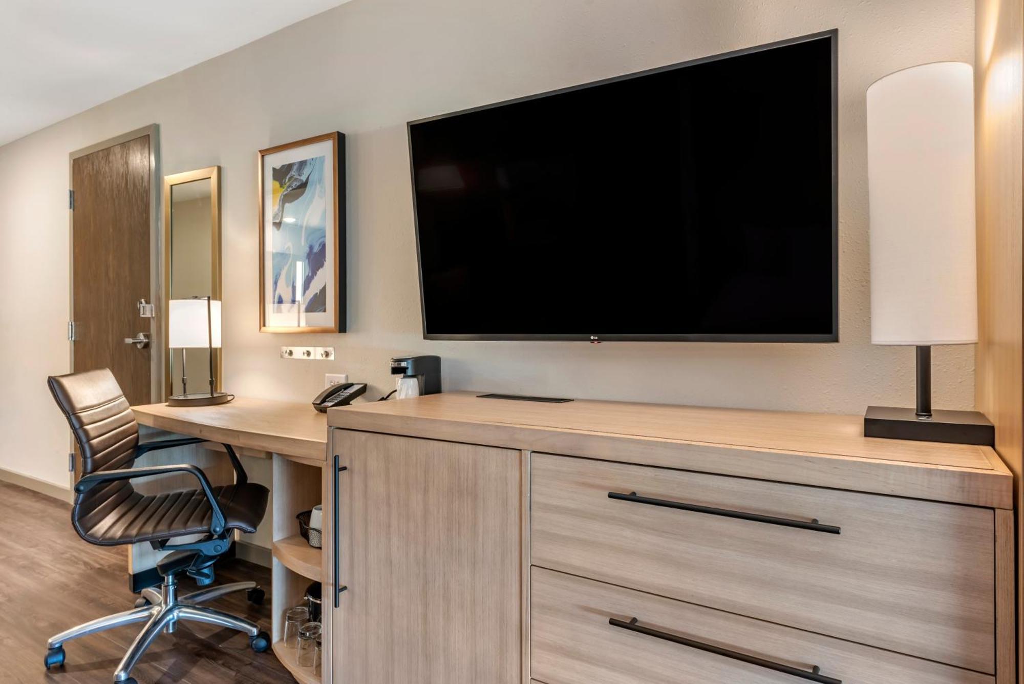 Hyatt Place Indianapolis Кармел Номер фото